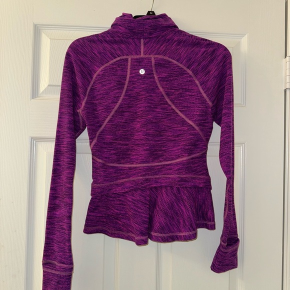 Lululemon Hustle in Your Bustle Jacket! - Picture 5 of 6